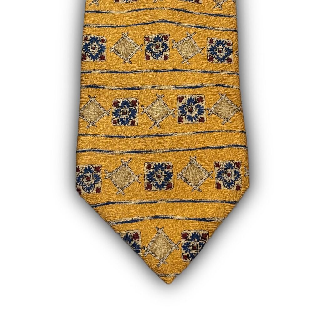 Club Room Yellow Patterned Silk Tie